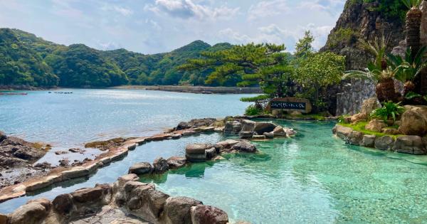 船でしか行けない碧き楽園。秘境の温泉宿「熊野別邸 中の島」で特別な島旅を